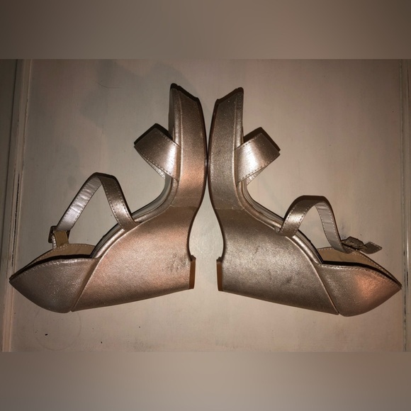 Gold dyeable heels - Picture 4 of 6